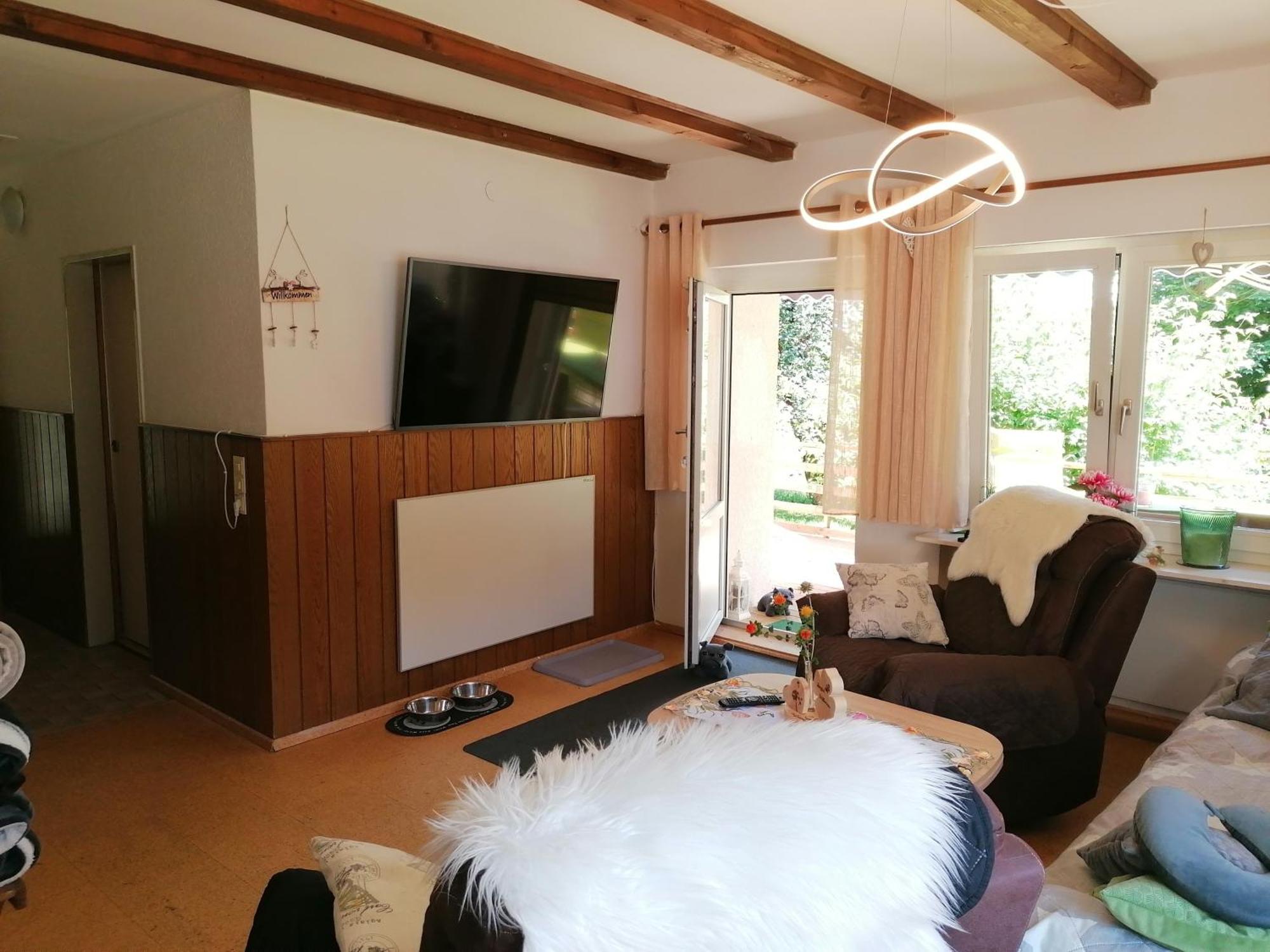 Haus 6 *