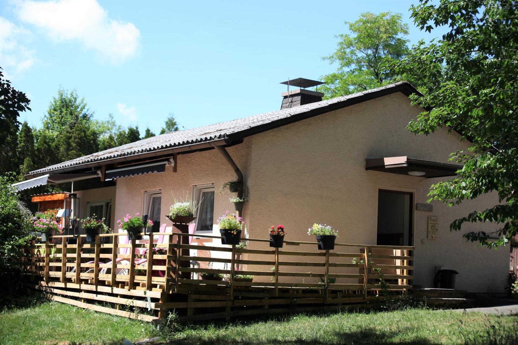 Haus 6 *